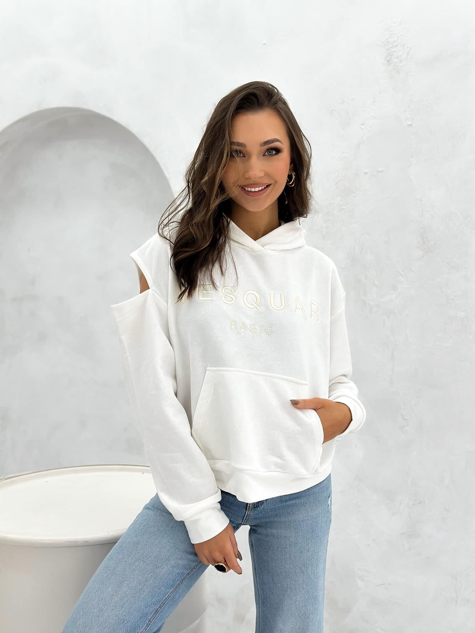 BESQUAR HOODIE WITH OPEN ARM
