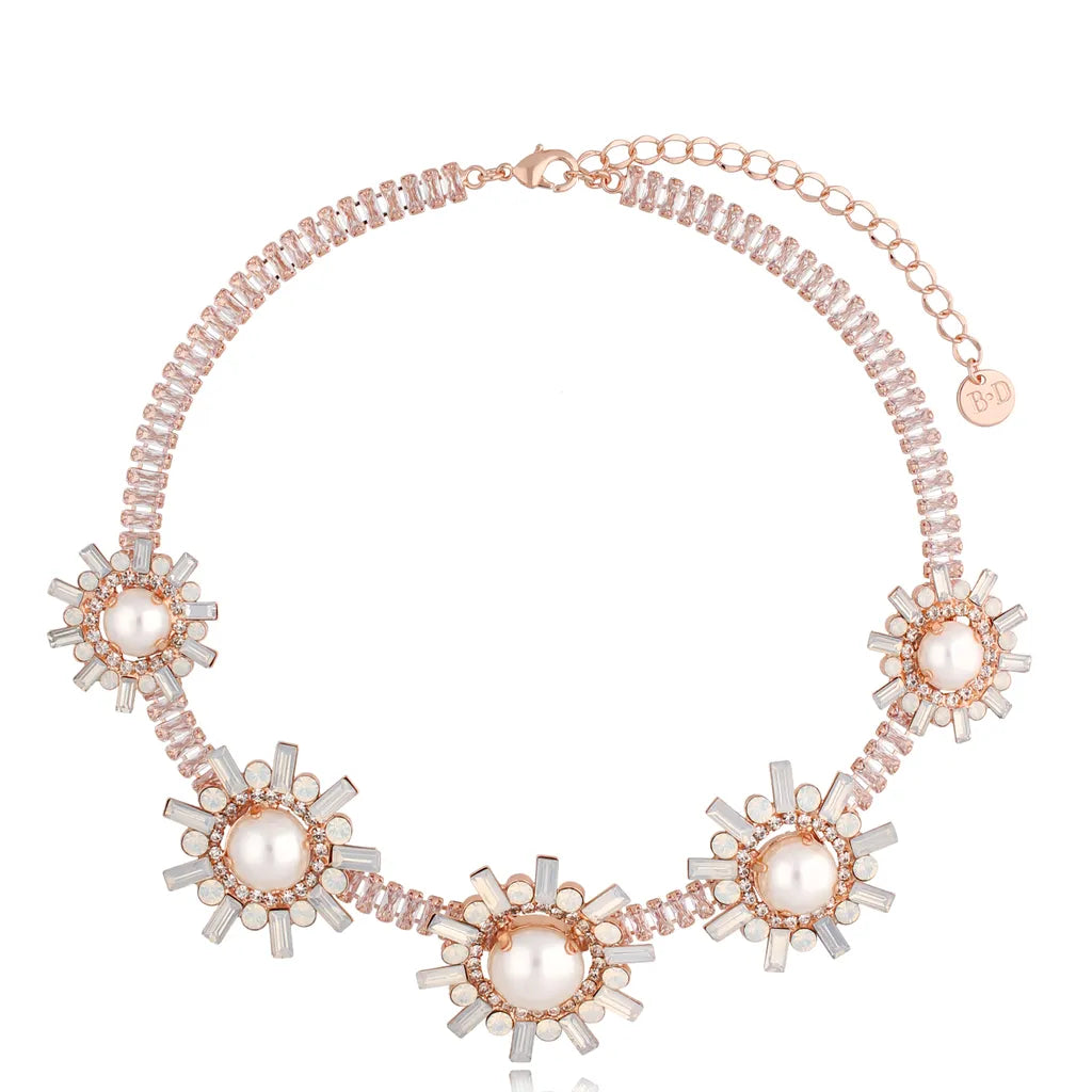 Necklace with Pearls and Crystals (Pearl Ball)